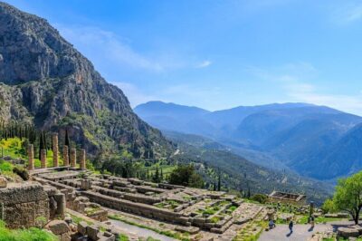 Delphi Private Day Tour from Athens - Tholos of Athena Pronaia: A Short Stop That Sets the Scene