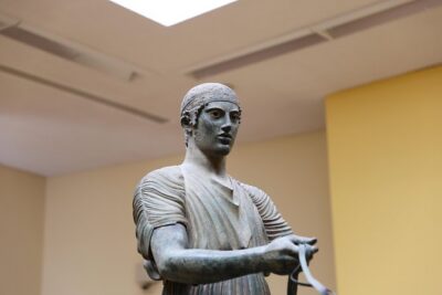 Delphi Private Full Day Tour from Athens - Delphi Archaeological Museum: the artifacts that make the site make sense