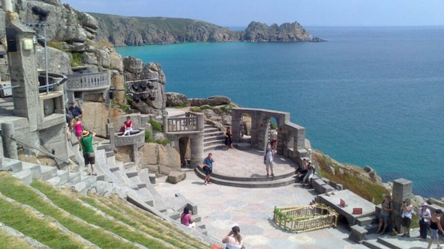 Devon and Cornwall: 5-Day Tour from London - Setting off from London with the right kind of comfort