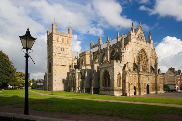 Devon and Cornwall: 5-Day Tour from London - Winchester first: cathedral scale before Stonehenge mystique