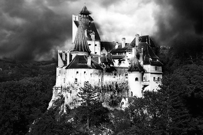 Dracula's Castle, Peles Castle and Brasov Day Trip from Bucharest - What to pack (and what to avoid) for a smoother day