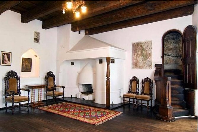 Dracula's Castle, Peles Castle and Brasov - Private Day Trip from Bucharest - Brașov Historical Center and Șchei District: Your Midday Reset