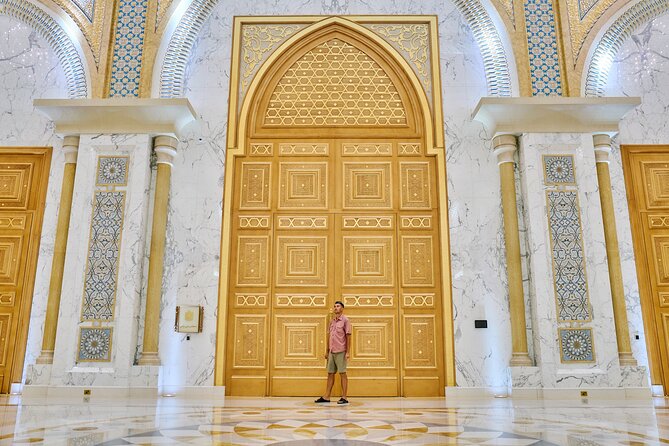 Dubai to Abu Dhabi Day Trip: Grand Mosque, Palace & Etihad Towers - Marina Mall lunch break: where your day stays human