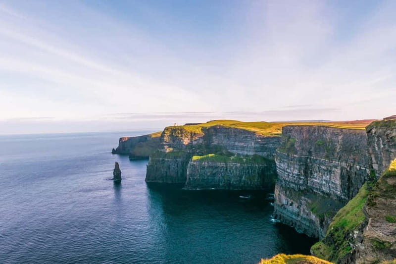 Dublin: Cliffs of Moher, Bunratty Castle and Ennis Day Trip - Starting at Arlington Hotel, Then the Obama Plaza Coffee Stop