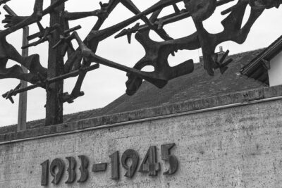 Early-Start Dachau Memorial Half-Day Tour from Munich - Getting there the easy way: train, shuttle bus, and Wi-Fi