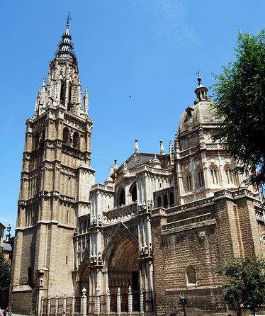 El Escorial, Valley and Toledo Day Tour from Madrid - Valley of the Fallen: a somber stop with big views