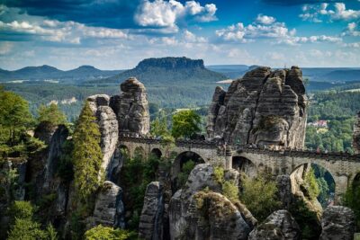 Elbe Canyon & Narnia Movie Locations Day Trip - Pickup, van, and timing: how to set your expectations
