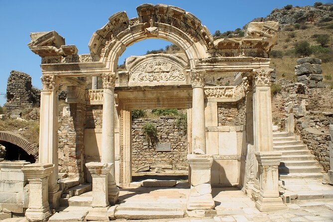 Ephesus Day Tour from Izmir with Lunch - Lunch and the logistics that keep the day from collapsing
