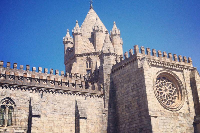 Évora and Megaliths Full-Day Tour from Lisbon - Évora’s UNESCO center: Roman-to-Renaissance layers you can walk through