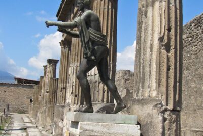 Explore Pompeii Half Day Highlights Tour with Pickup from Naples - Thermal baths and daily life on Via degli Augustali