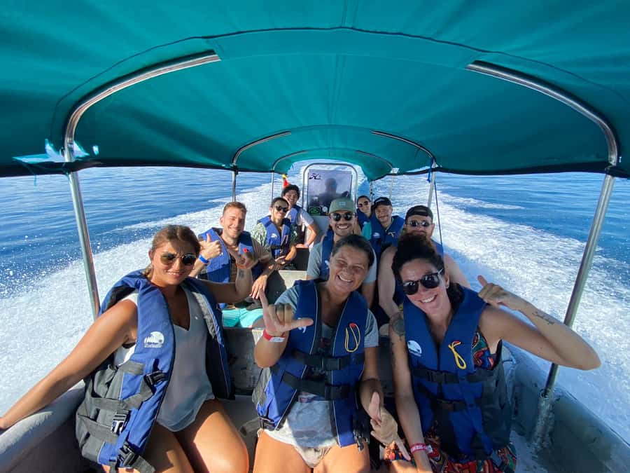 Explore The San Blas Islands In Panama - Day Trip w/ Lunch - Lunch on the Islands: Simple, Included, and Timed Well