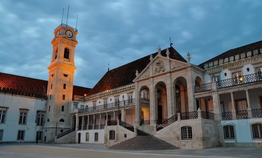 Fátima and Coimbra Full-Day Tour from Porto - Lunch in Fátima and how to avoid the afternoon time crunch