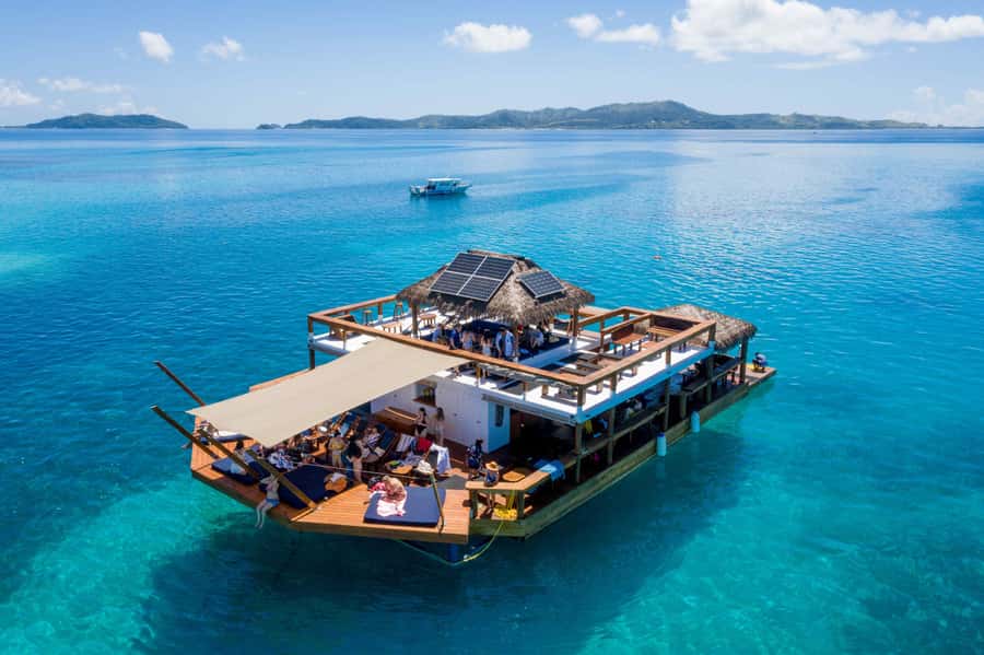 Fiji: Cloud 9 Floating Bar and Pizzeria Day Trip - DJ Music vs. Real Life: How the Vibe Can Feel