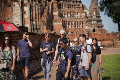 Floating Market and Ayutthaya Guided Day Tour from Bangkok - Coconut sugar farm stop: short, sweet, and a little “quick demo”