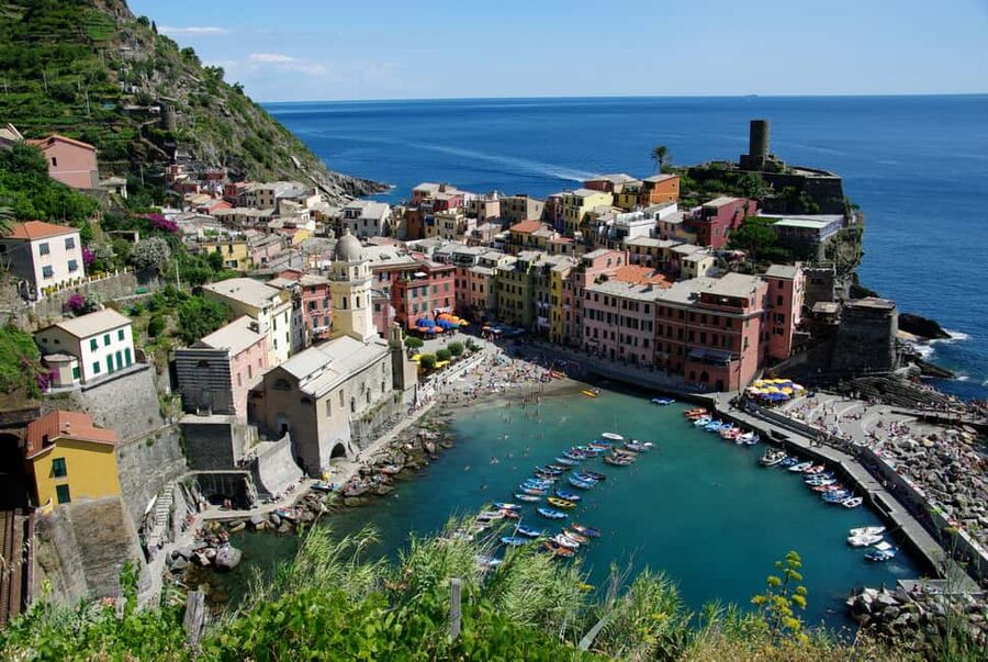 Florence: Cinque Terre Day Trip with Optional Hike - From Santa Maria Novella to La Spezia: the Day Starts Fast