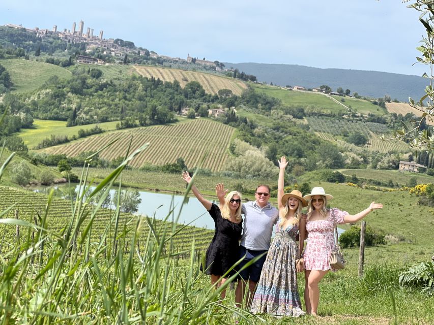 Florence: Wineries, Tastings, Lunch & San Gimignano Day Trip - The drive back: small-group comfort plus Piazzale Michelangelo views