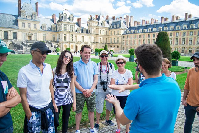 Fontainebleau and Vaux-Le-Vicomte Castle Small-Group Day Trip From Paris - Pause in Fontainebleau for Lunch You Choose Yourself