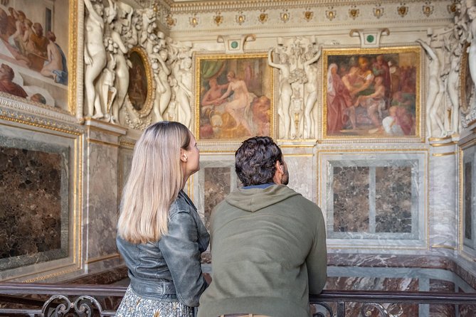 Fontainebleau and Vaux le Vicomte Chateaux Day Trip from Paris - Luxury coach day trip from Pullman Paris Centre - Bercy