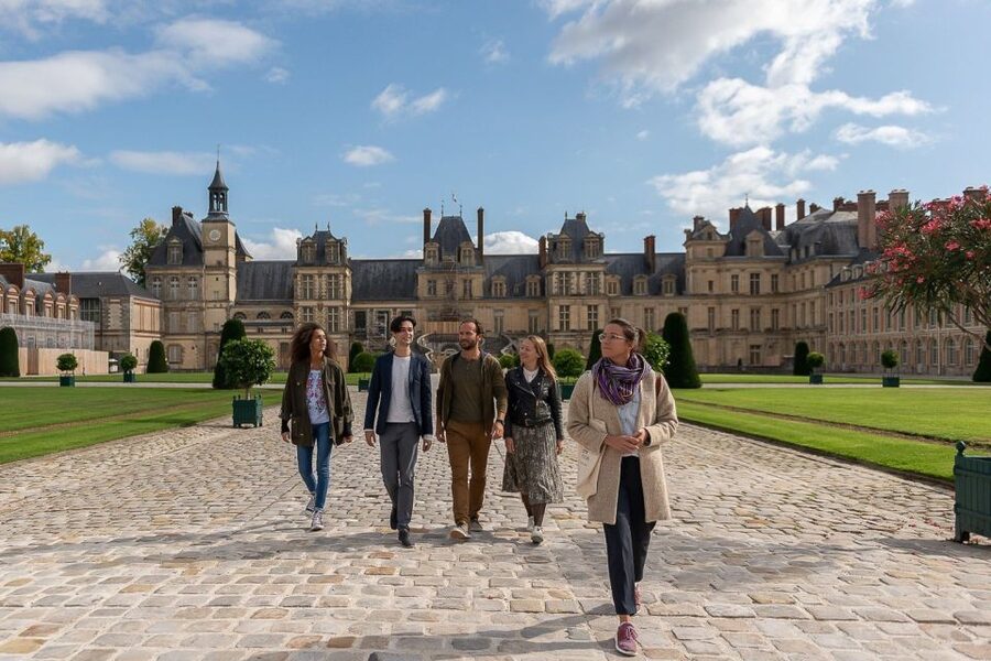 Fontainebleau & Vaux-le-Vicomte Châteaux Day Tour from Paris - Audio-guided touring: the best part, if you use it right