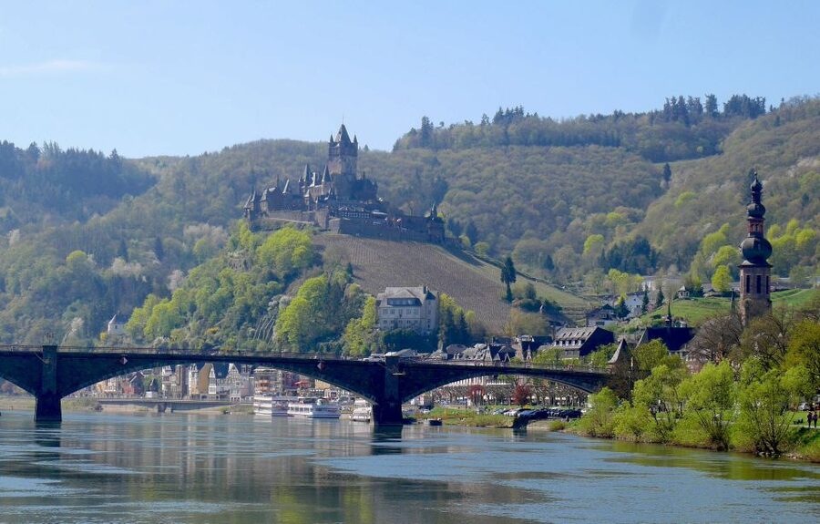 From Alken: Return Day Trip by Boat to Cochem - The cruise itself: Moselle views, lock Müden, and castle spotting
