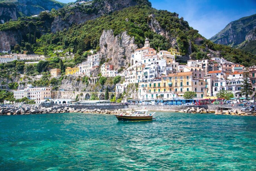From Amalfi: Day Trip to Capri Private Boat Tour with Drinks - Sirenuse and Li Galli: The Calm Start With Real Personality