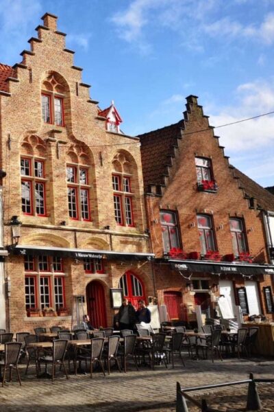 From Amsterdam: Bruges Day Trip in English with Boat Option - Coach ride comfort: what you should plan for on a long day