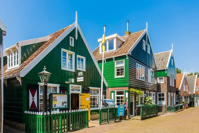 From Amsterdam: Zaanse Schans, Volendam, and Marken Day Trip - Ride comfort and the on-bus routine