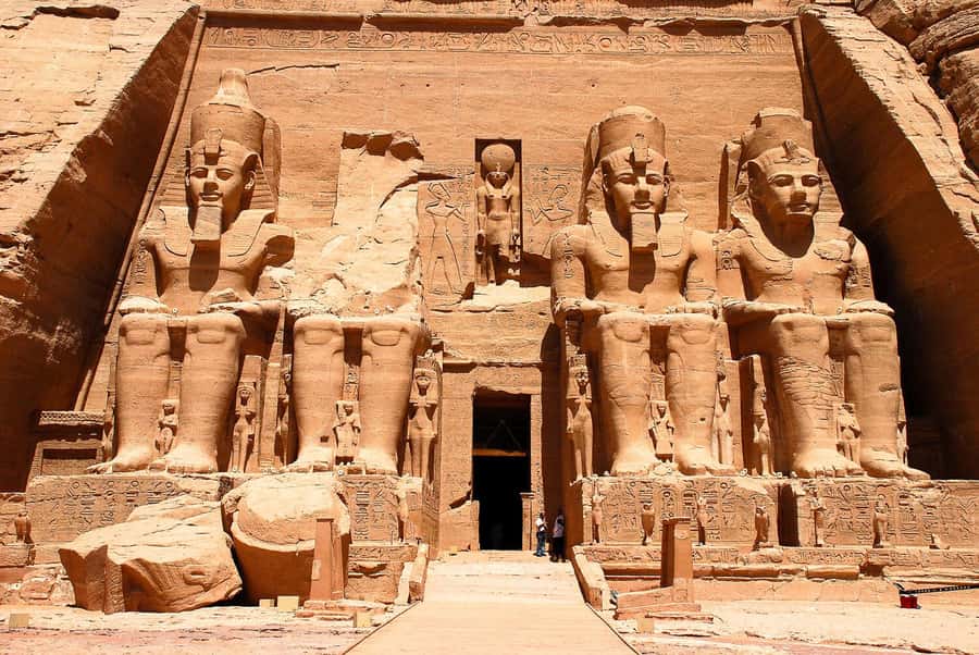 From Aswan: Abu Simbel Temple Day Trip with Hotel Pickup - The main temple experience: highlights you should look for