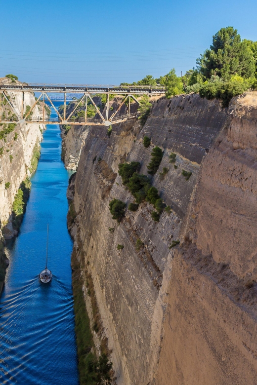 From Athens: Ancient Corinth Day Trip with Canal & VR Guide - Lunch Break and the Kechries Port Photo Moment