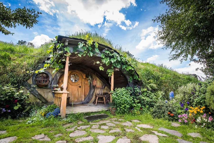 From Auckland: Hobbiton & Waitomo Caves Day Trip with Lunch - Why this Auckland day trip is worth the long day