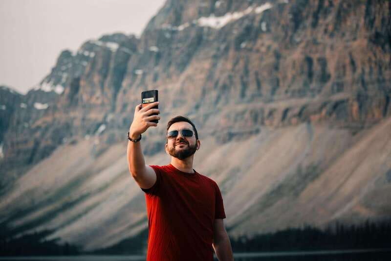 From Banff: Athabasca Glacier and Columbia Icefield Day Trip - Crowfoot, Waterfowl Lakes, and Saskatchewan Crossing: quick stops with big views