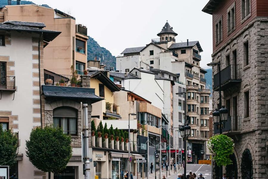 From Barcelona: Guided Day Trip to Andorra and France - Meritxell Avenue free time: shopping, food, and how to plan your window