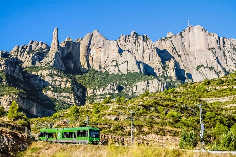 From Barcelona: Montserrat Day Trip with Optional Tickets - Montserrat from Barcelona Norte: how the 7-hour rhythm really works
