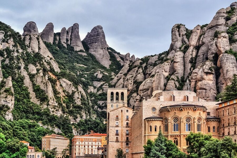 From Barcelona: Montserrat Day Trip with Optional Tickets - Escolania choir or museum: what changes by day (and what to pick)
