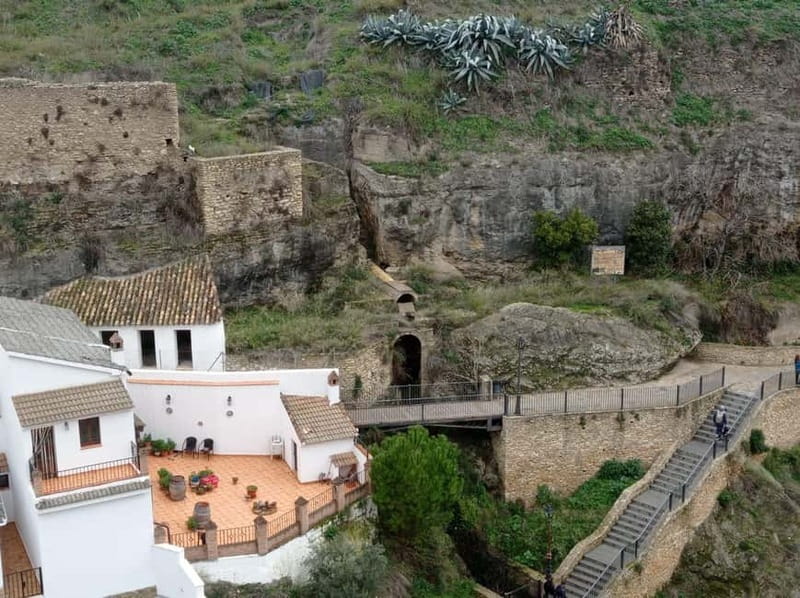 From Benalmadena: Ronda+Setenil de las Bodegas Day Trip - Round-trip transport value from Benalmadena
