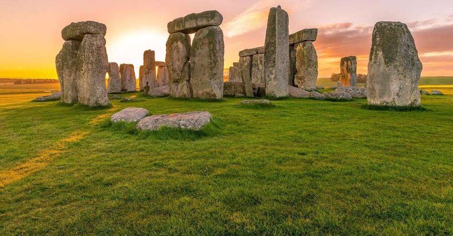 From Brighton: Stonehenge and Bath Full-Day Trip - Stonehenge: what the audioguide walk really adds