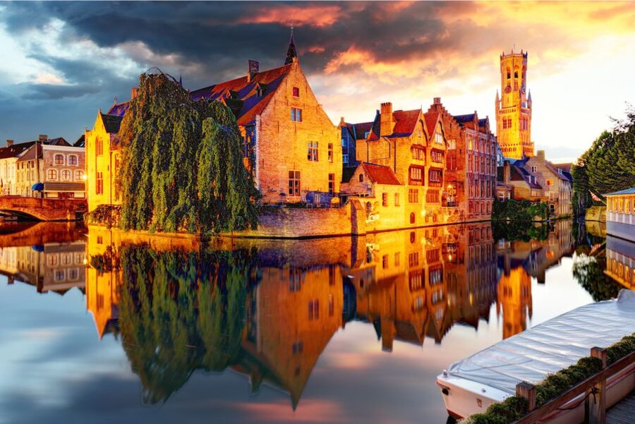 From Brussels: Bruges Day Trip with Boat Tour Option (ENG) - Four Hours of Free Time: Lunch, Chocolate, Lace, and Walking at Your Own Speed