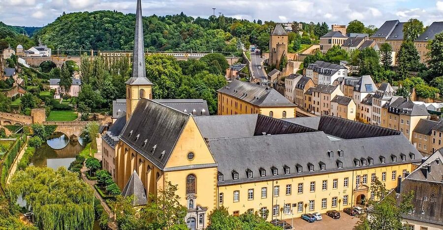 From Brussels: Guided Day Trip to Dinant and Luxembourg - Chemin de la Corniche: Europe’s balcony and the fortifications below