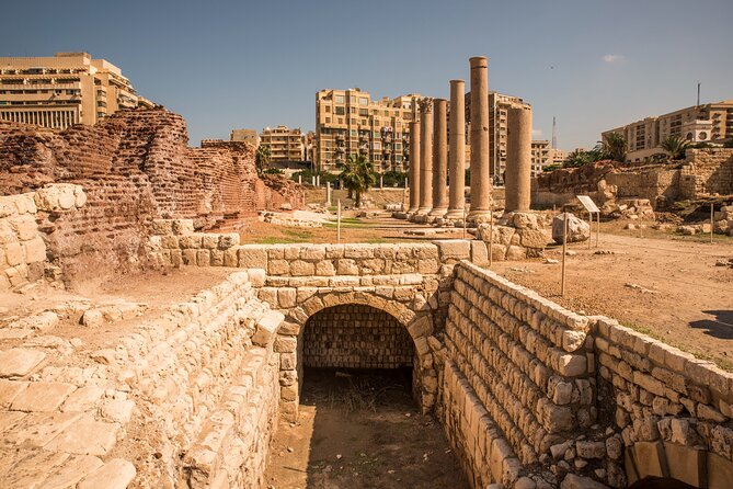 From Cairo: Alexandria Catacombs and Citadel Day Trip with Lunch - Qaitbay Citadel: a fortress built on the lighthouse ruin