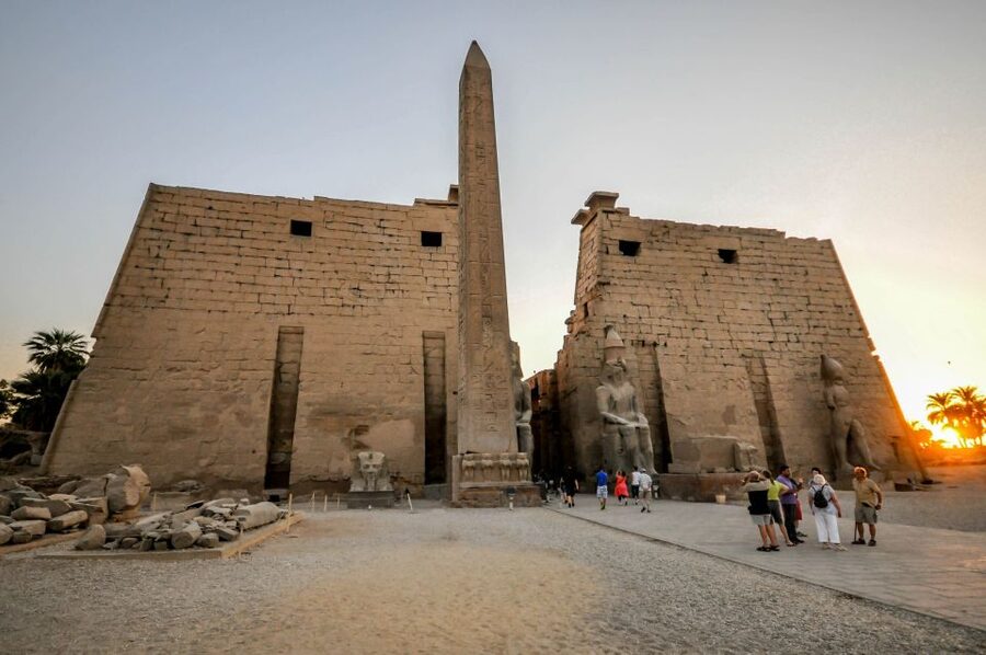From Cairo: Small-Group Day Trip to Luxor by Plane - Hatshepsut’s Temple: Deir el-Bahari Makes the Story Visible