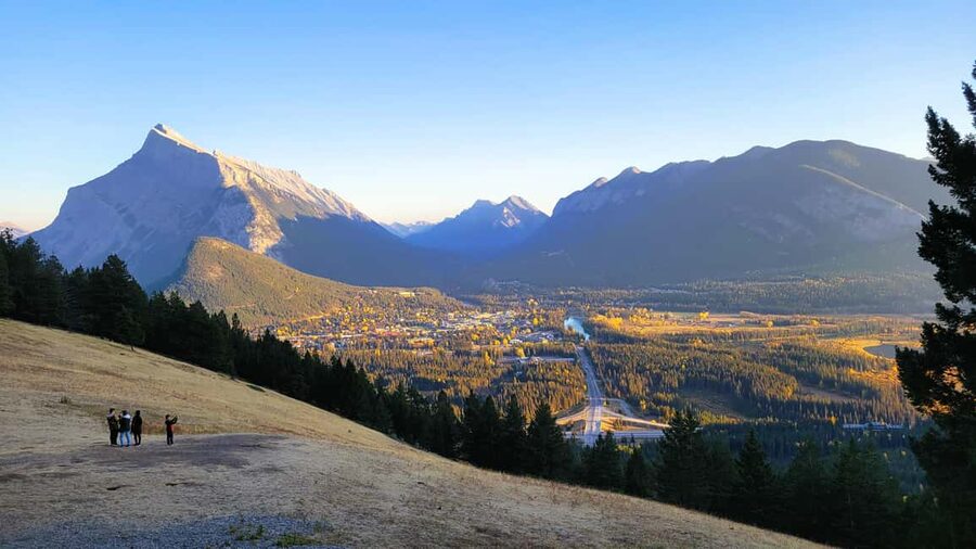 From Calgary/Canmore: Banff National Park Premium Day Trip - Guides, Humor, and Why This Feels Better Than a Big Bus