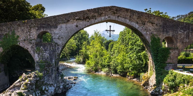 From Cangas de Onis: Covadonga Lakes Guided Day Trip - The Covadonga Basilica and Sanctuary: stone, faith, and the Santina story