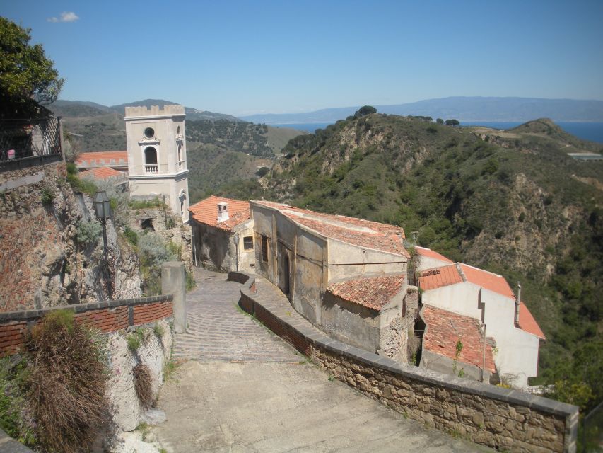 From Catania: The Godfather Movie Day Trip in Sicily - Savoca Highlights: Bar Vitelli, the Trimarchi Building, and a Real Wedding Setting