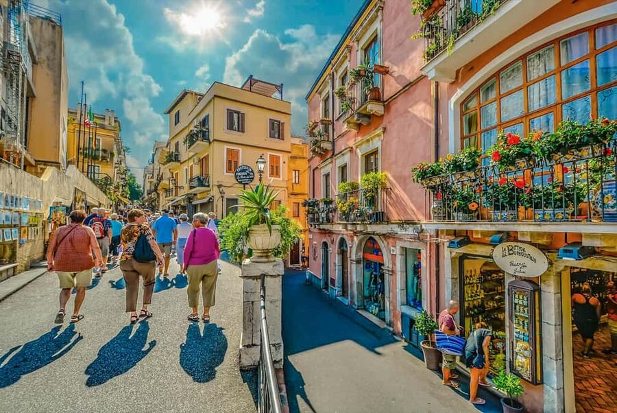 From Cefalù: Day Trip to Mount Etna and Taormina - Who this tour suits best (and who should rethink it)