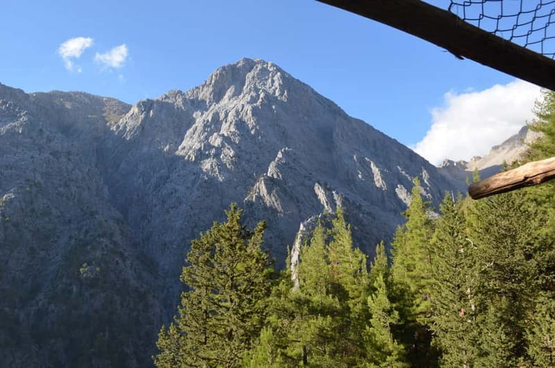 From Chania/Kalyves: Full-Day Samaria Gorge Hiking Day Trip - Key things that make this day trip work