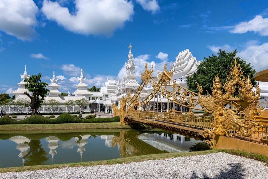 From Chiang Mai: Chiang Rai's Temples Exploration Day Trip - The Red Temple: Thai spiritual art that reads like a story