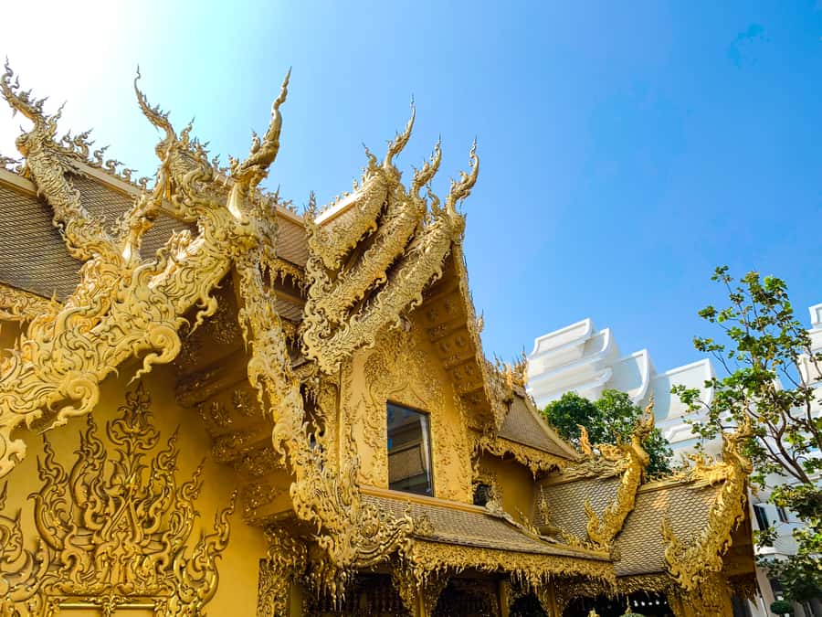 From Chiang Mai: White Temple & Golden Triangle Day Trip - Golden Triangle: The Meeting Point, Plus What the Views Can Feel Like