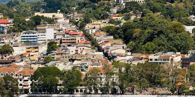 From Colombo: Kandy Full-Day Trip - A long day, built around early pick-up from Colombo