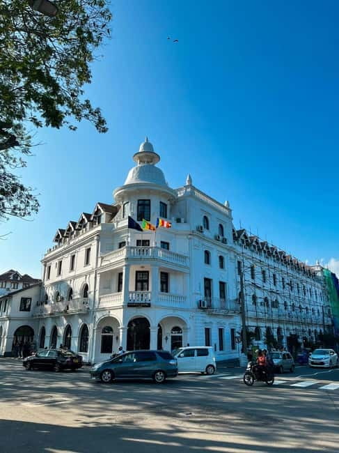 From Colombo: Kandy, Pinnawala and Tea Factory Full-Day Trip - Lunch With a View: Fuel Up in Kandy (Your Call)