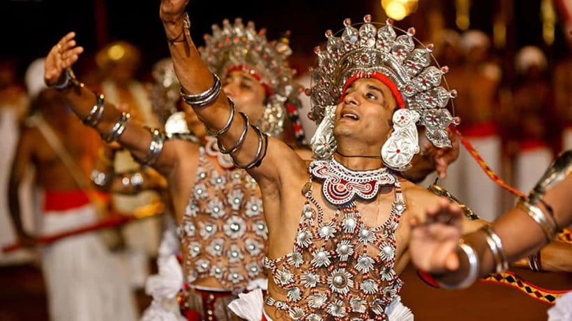 From Colombo: Kandy, Pinnawala and Tea Factory Full-Day Trip - Gem Factory and Craft/Batik Stops: Shopping With Context